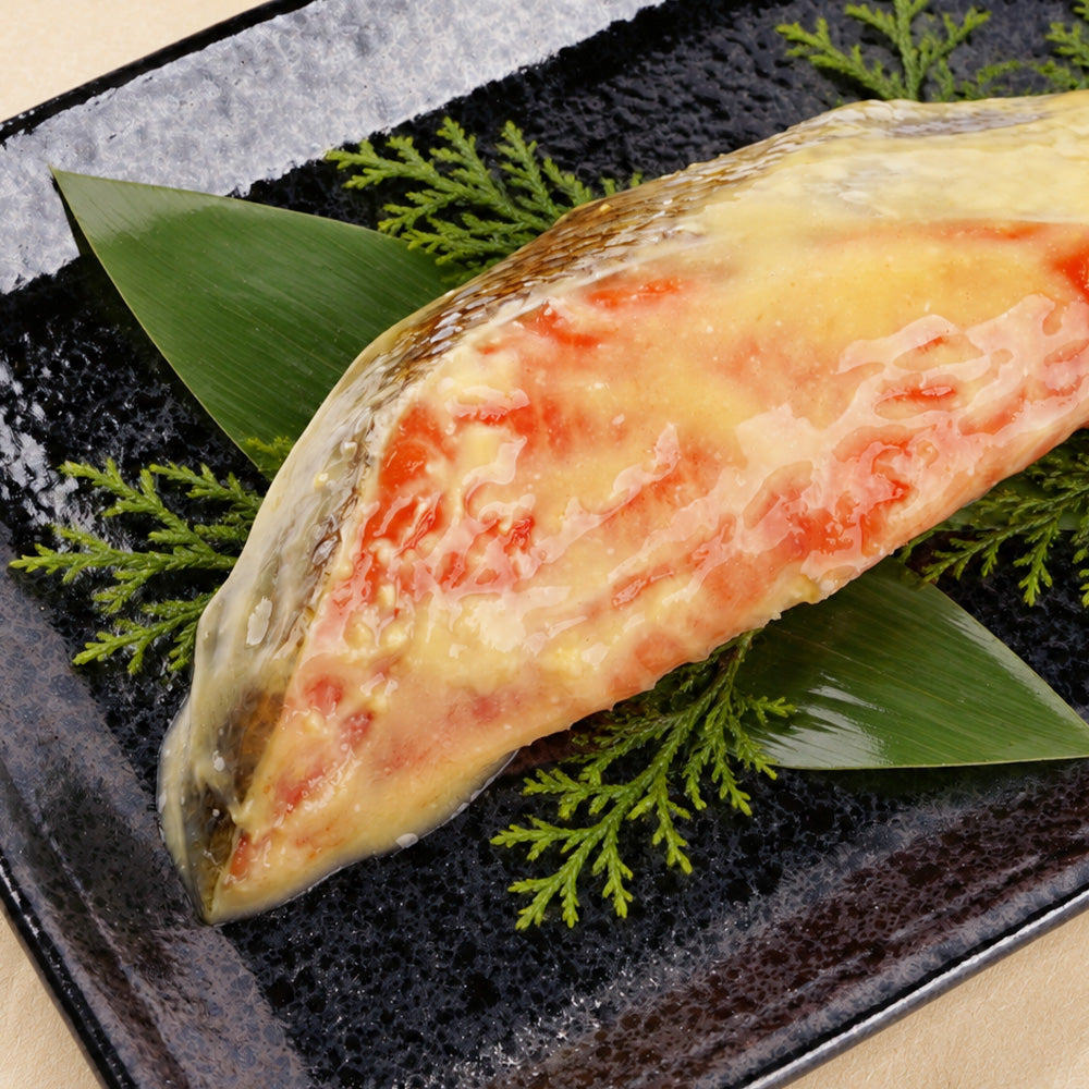 京粕に漬け込んだ紅鮭の切り身